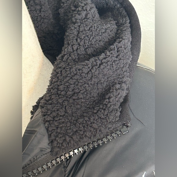 Spyder Mens Black Puffer Jacket - Picture 4 of 14